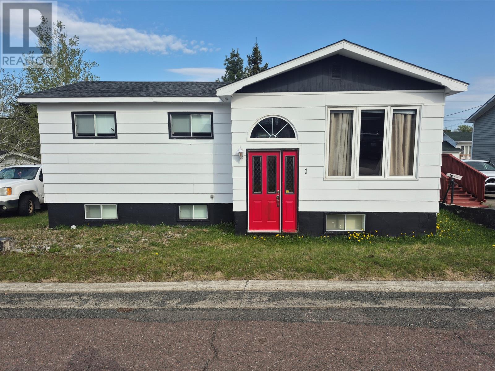 1 Johns Pl, Grand Falls-Windsor, NL A2B 1E4