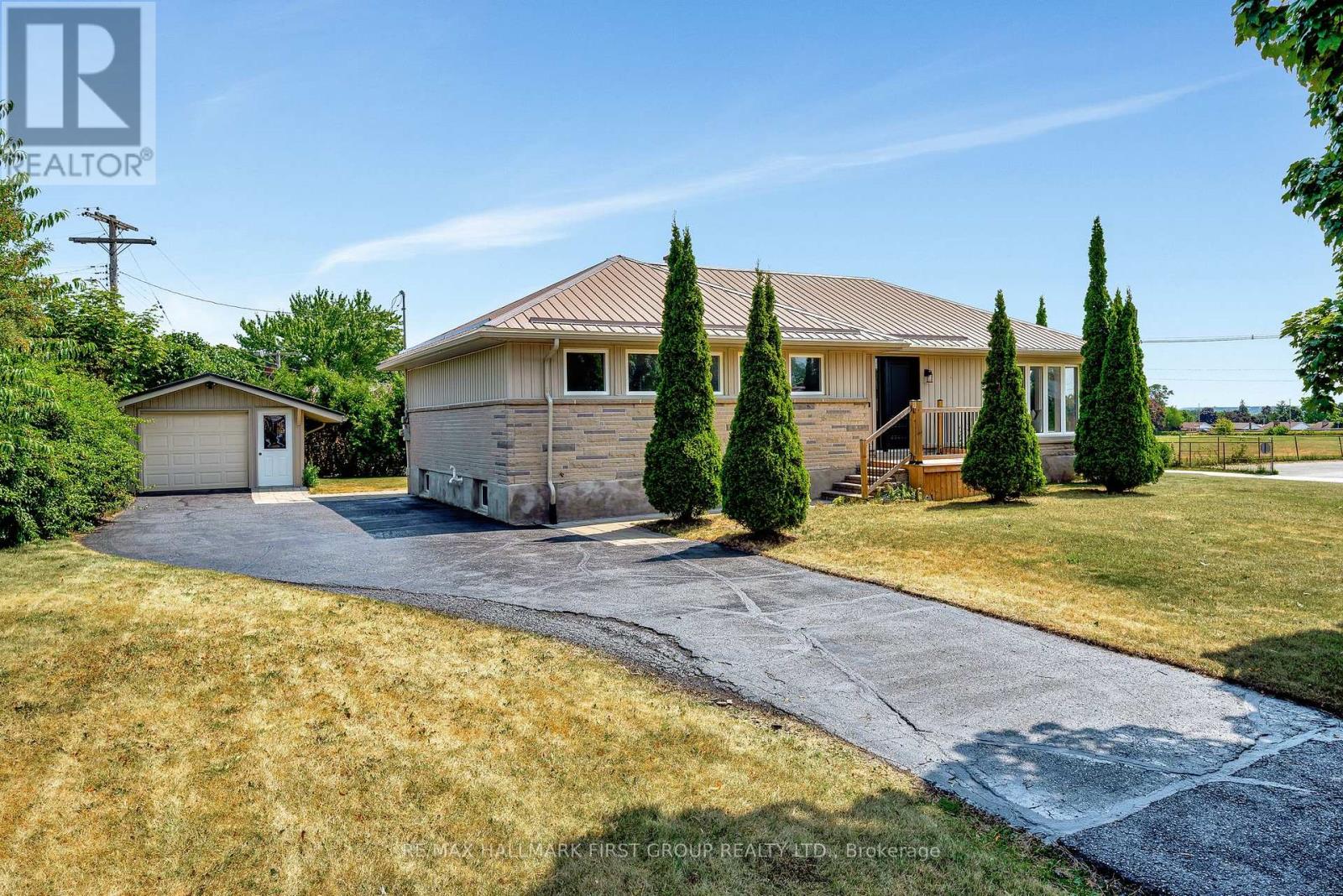 23 Third Ave, Quinte West, ON K8V 5N1