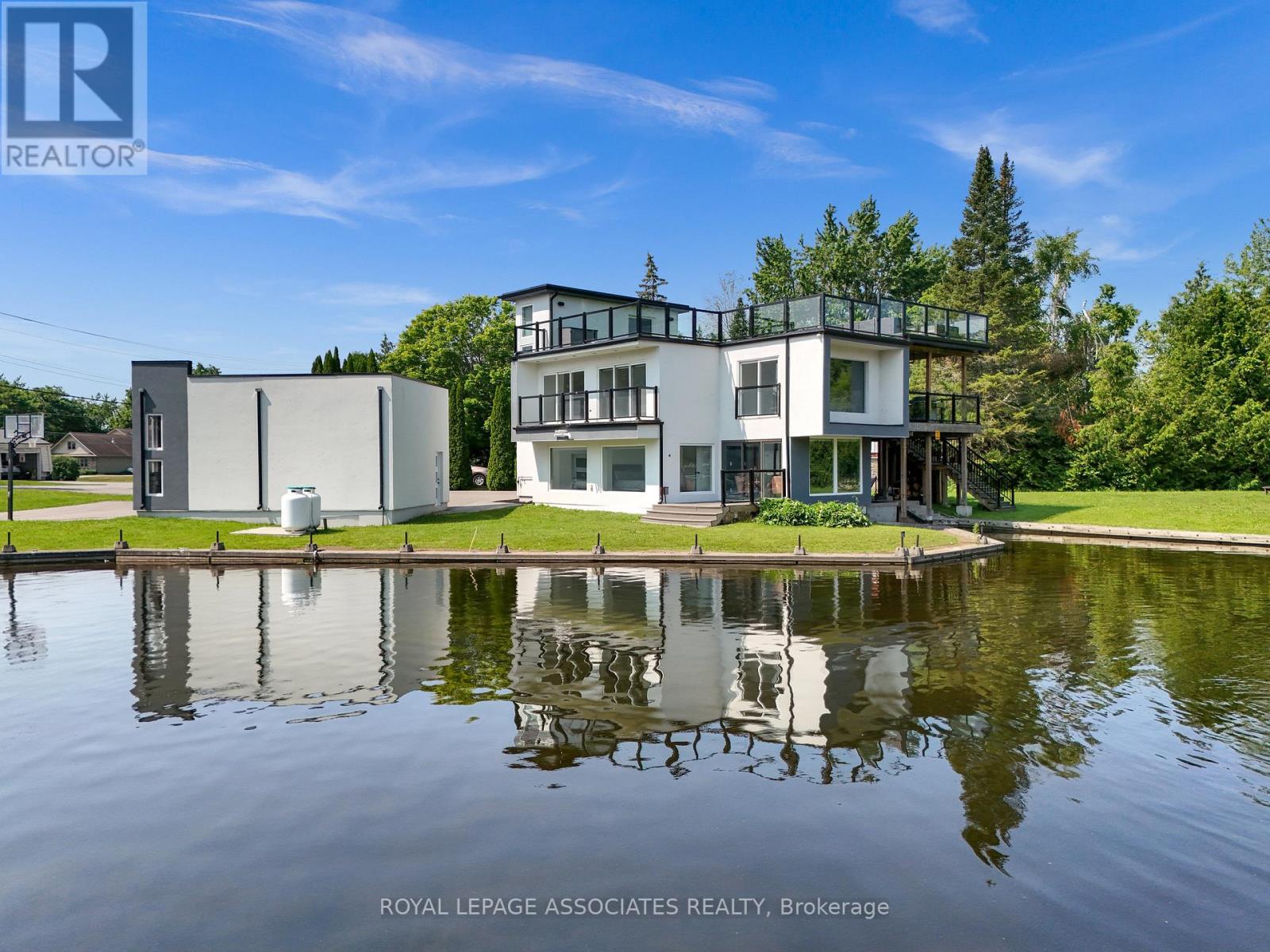 57 Poplar Cres, Ramara, ON L0K 1B0