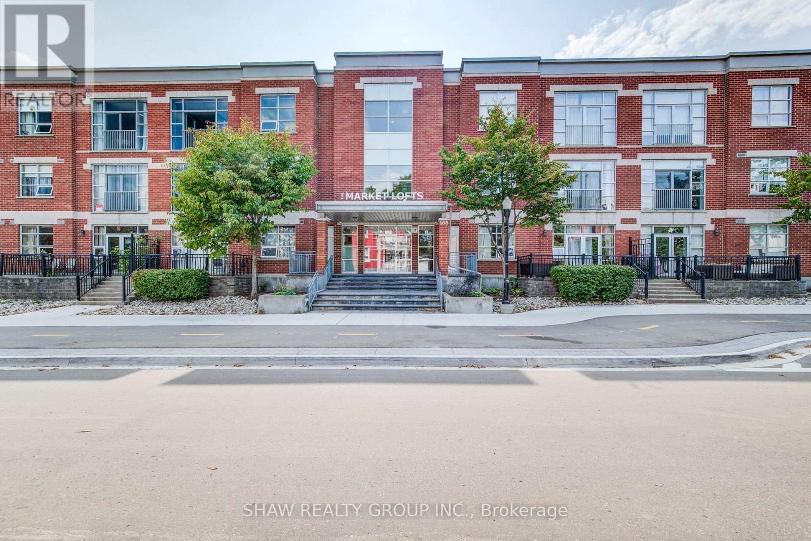 110 165 Duke St E, Kitchener, ON N2H 6T8