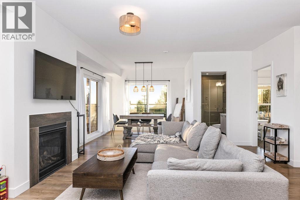 710 School Road Unit 205, Gibsons, BC V0N 1V9