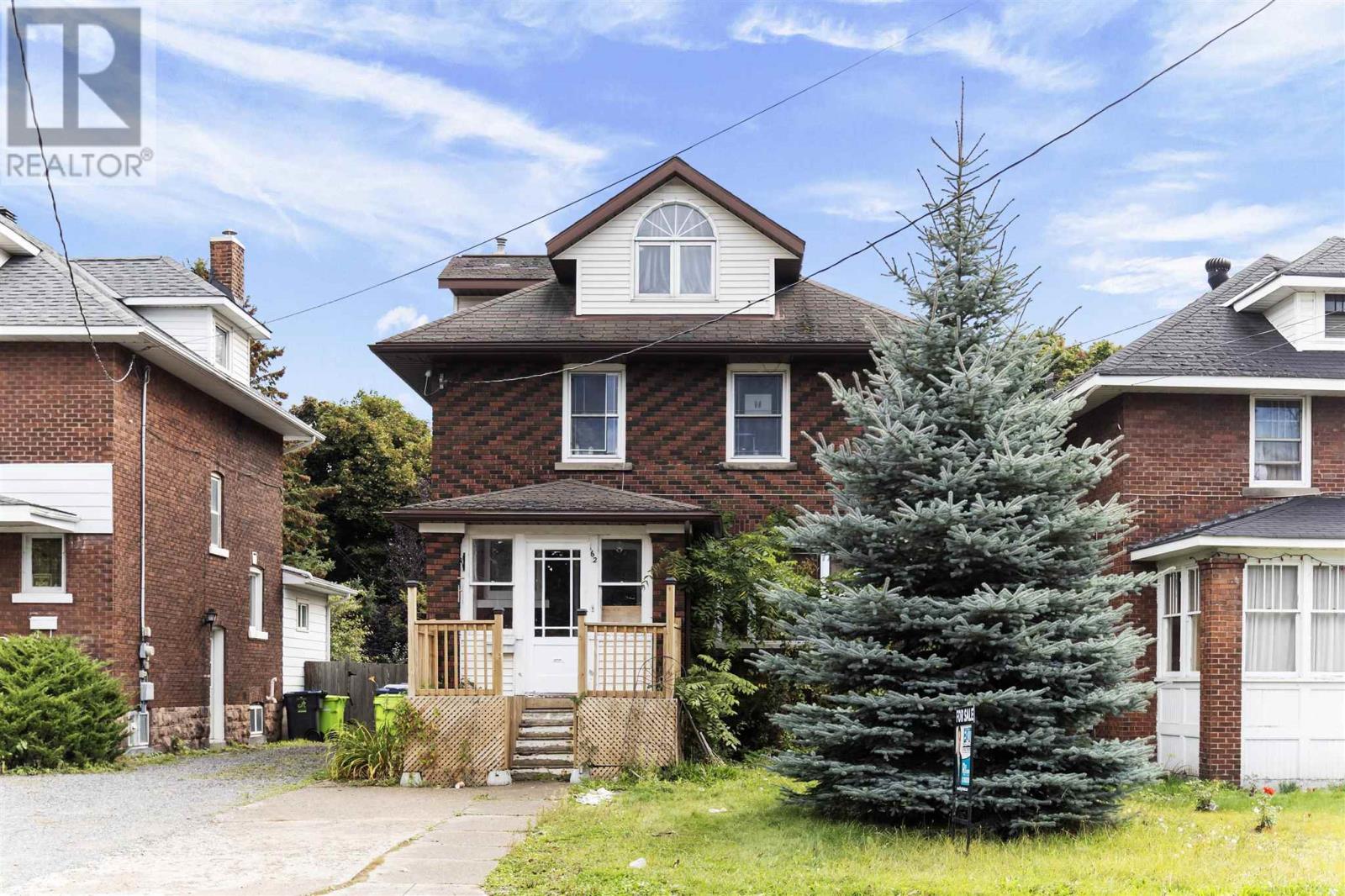 162 Pim St, Sault Ste. Marie, ON P6A 3G8