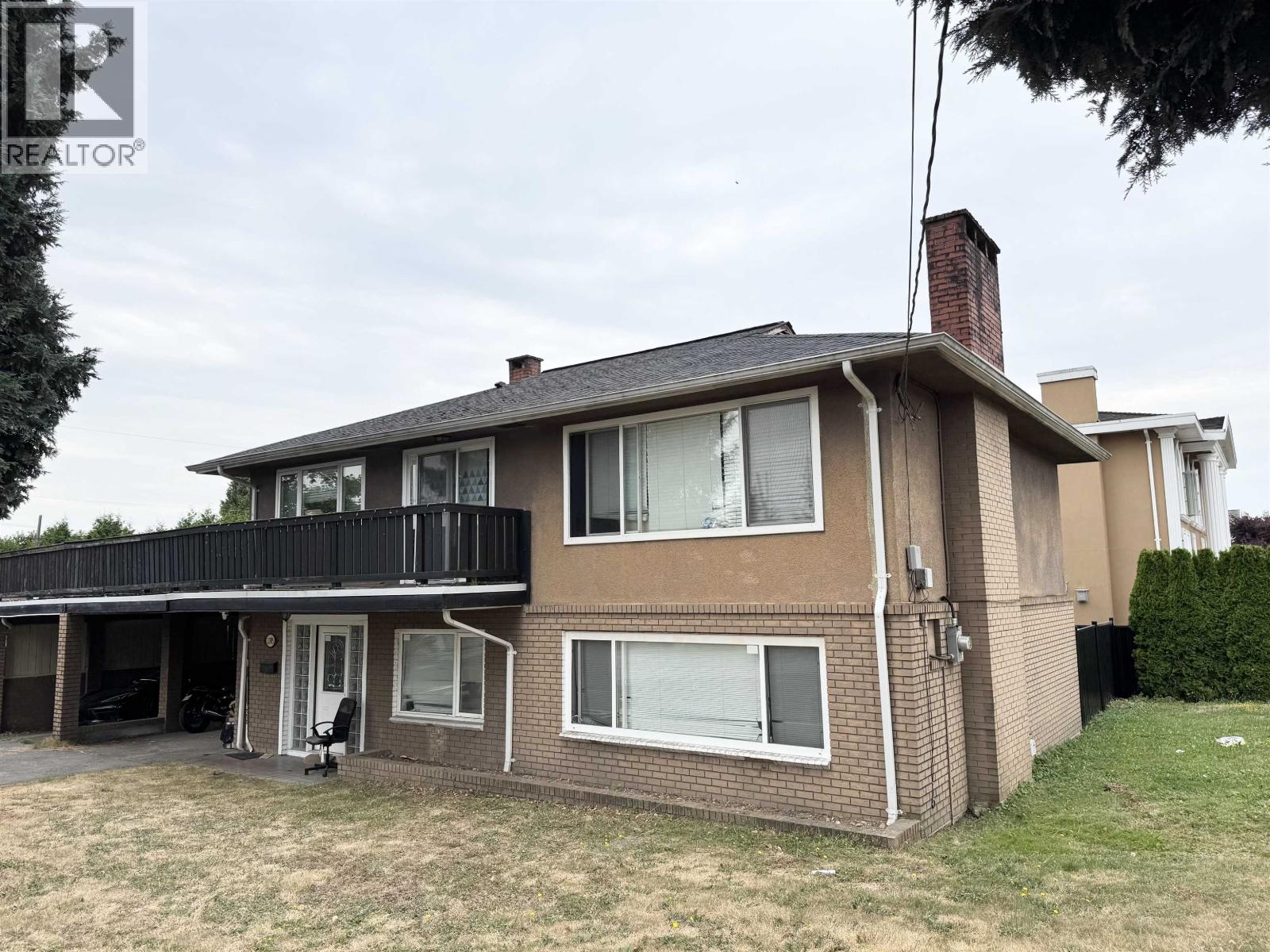 1305 Kensington Ave, Burnaby, BC V5B 4C2