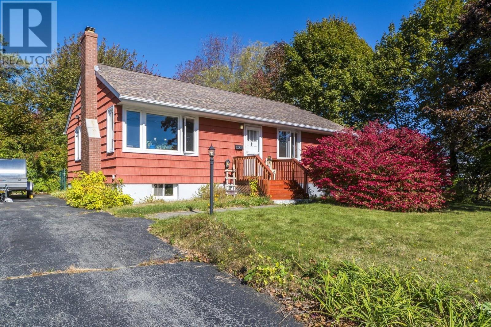 10 Ellenvale Ave, Dartmouth, NS B2W 2W3