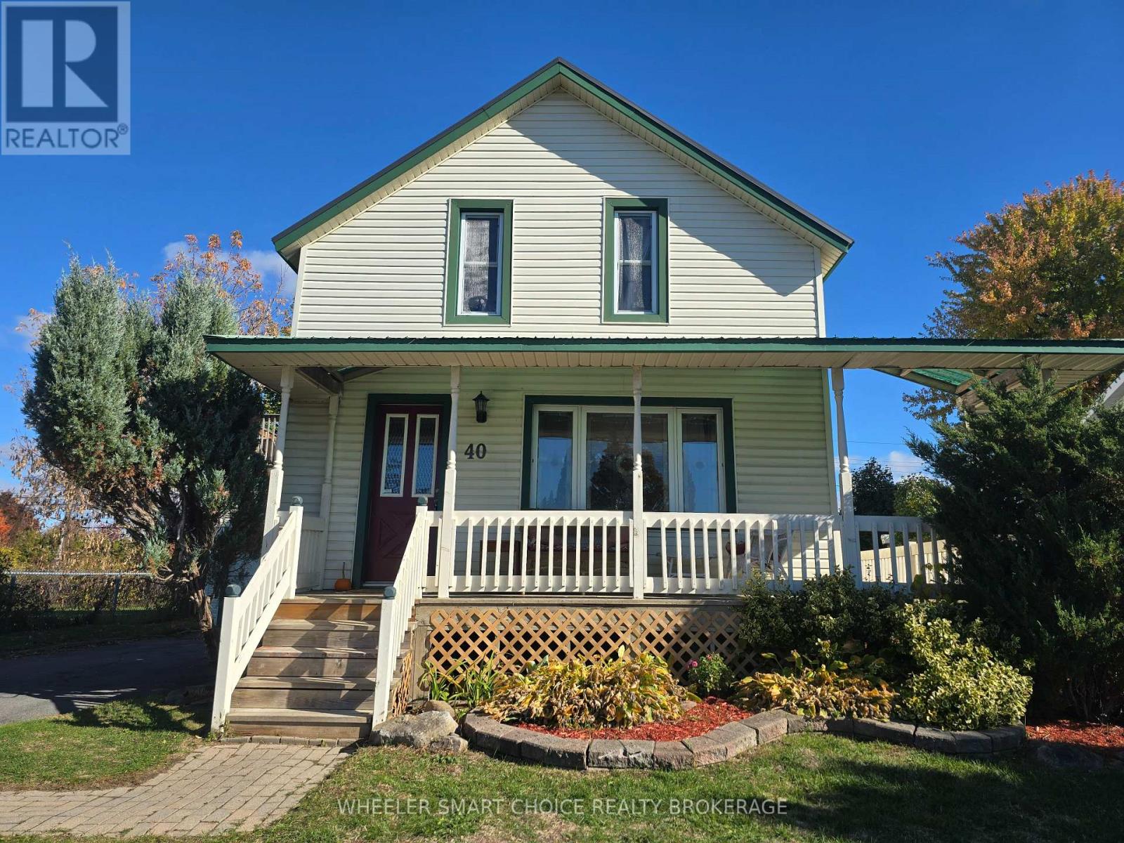 40 St Laurent Ave, South Stormont, ON K0C 1P0