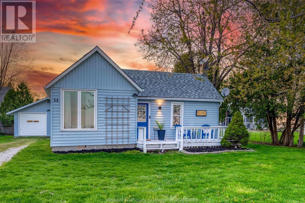 54 Main St, Mitchell's Bay, ON N0P 1L0