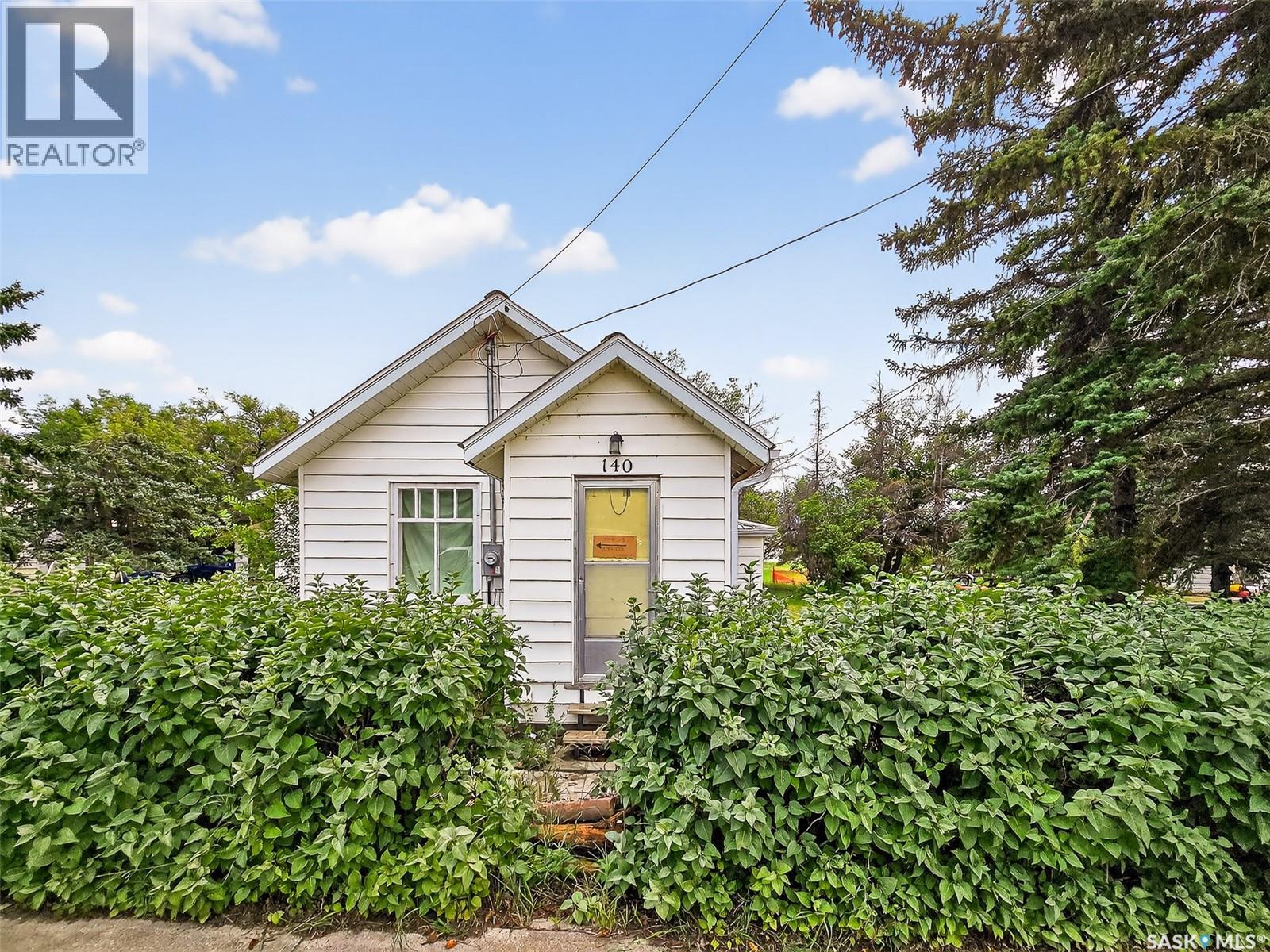 140 1st Avenue, Chaplin, SK S0H 0V0