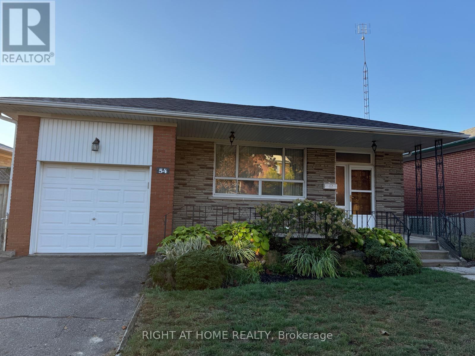 54 Lemonwood Dr, Toronto, ON M9A 4L5