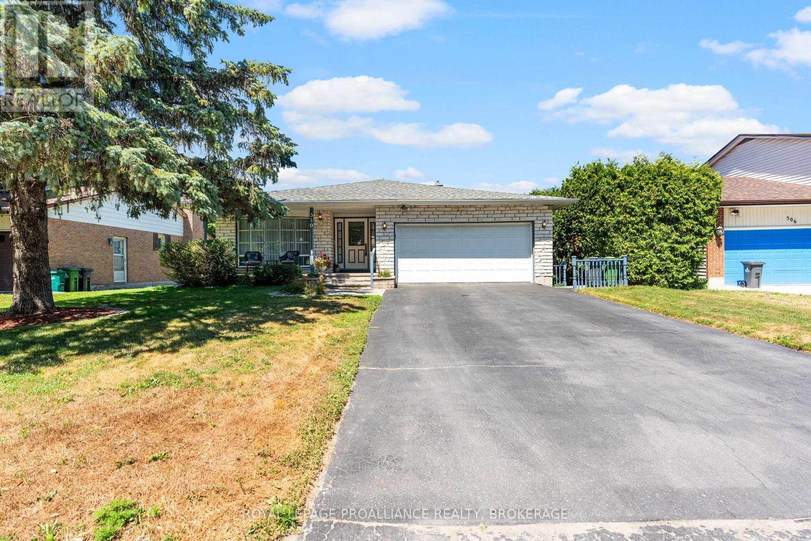 510 Roosevelt Dr, Kingston, ON K7M 6X8