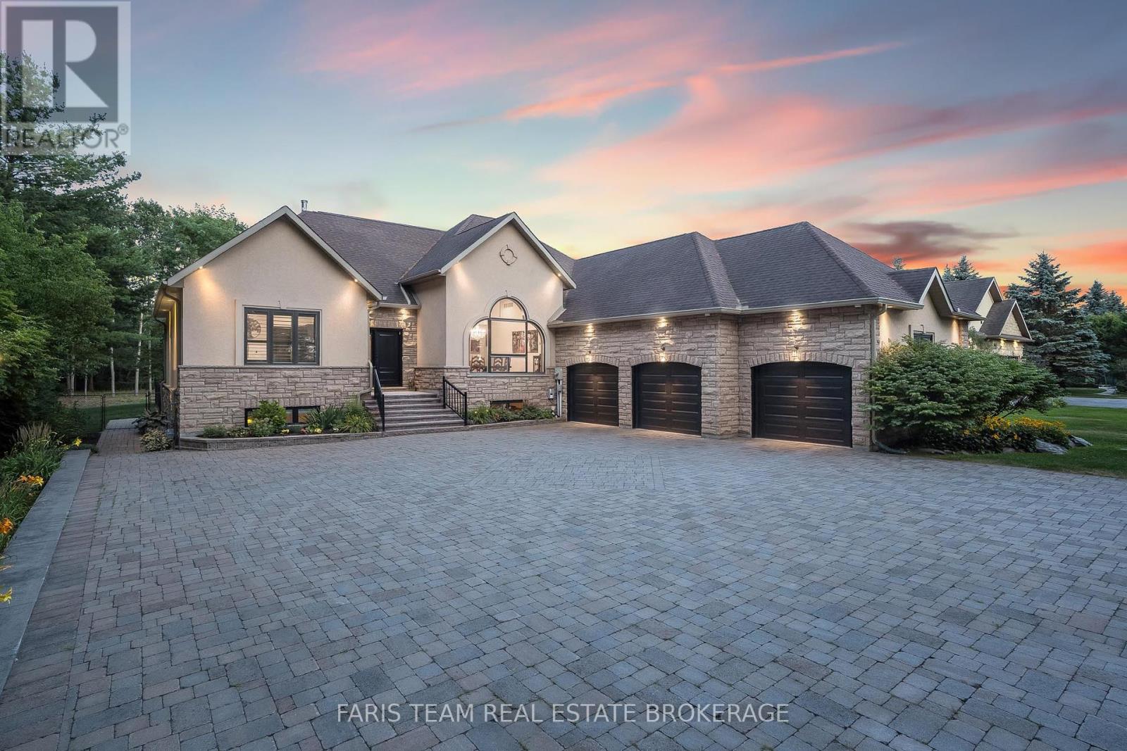 1609 Wedgewood Dr, Wasaga Beach, ON L9Z 1R8