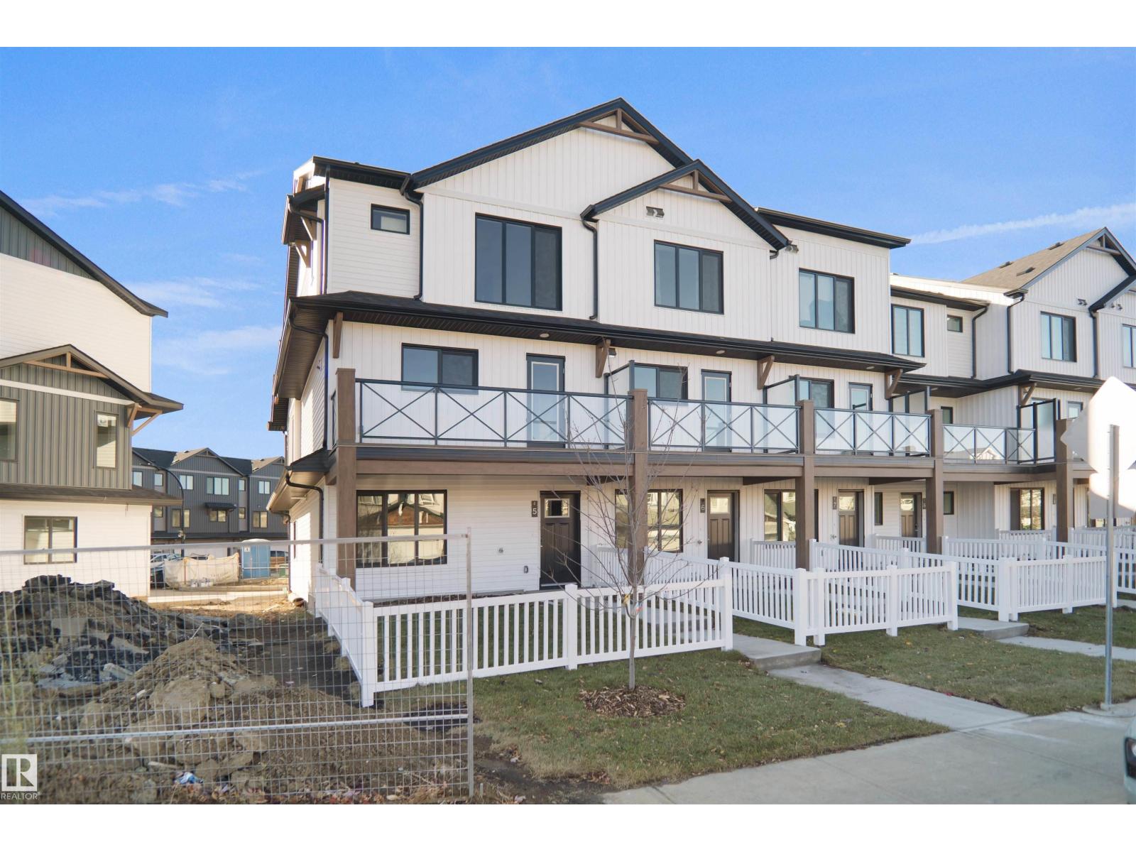 1025 Secord Promenade #5, Edmonton, AB T5S 0S9