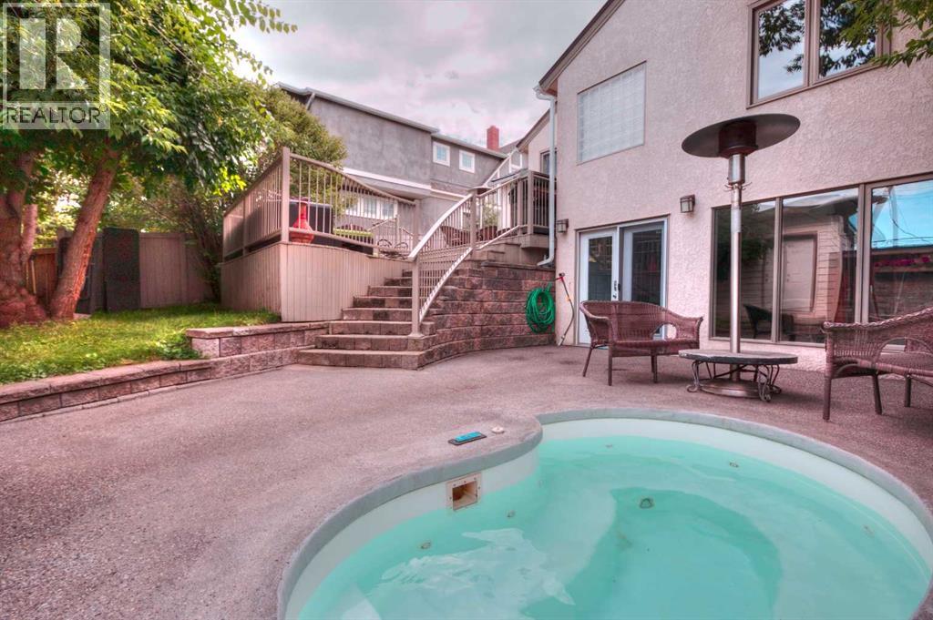 1604 Scotland St SW, Calgary, AB T3C 2L5
