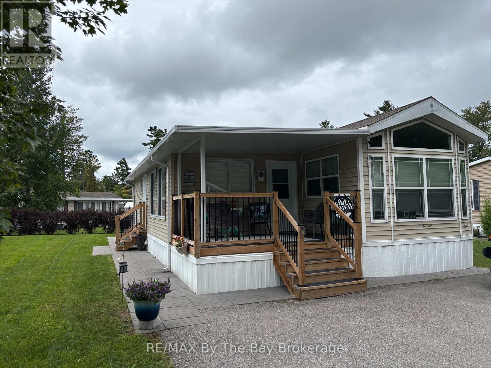 108 Madawaska Trl, Wasaga Beach, ON L9Z 1X7