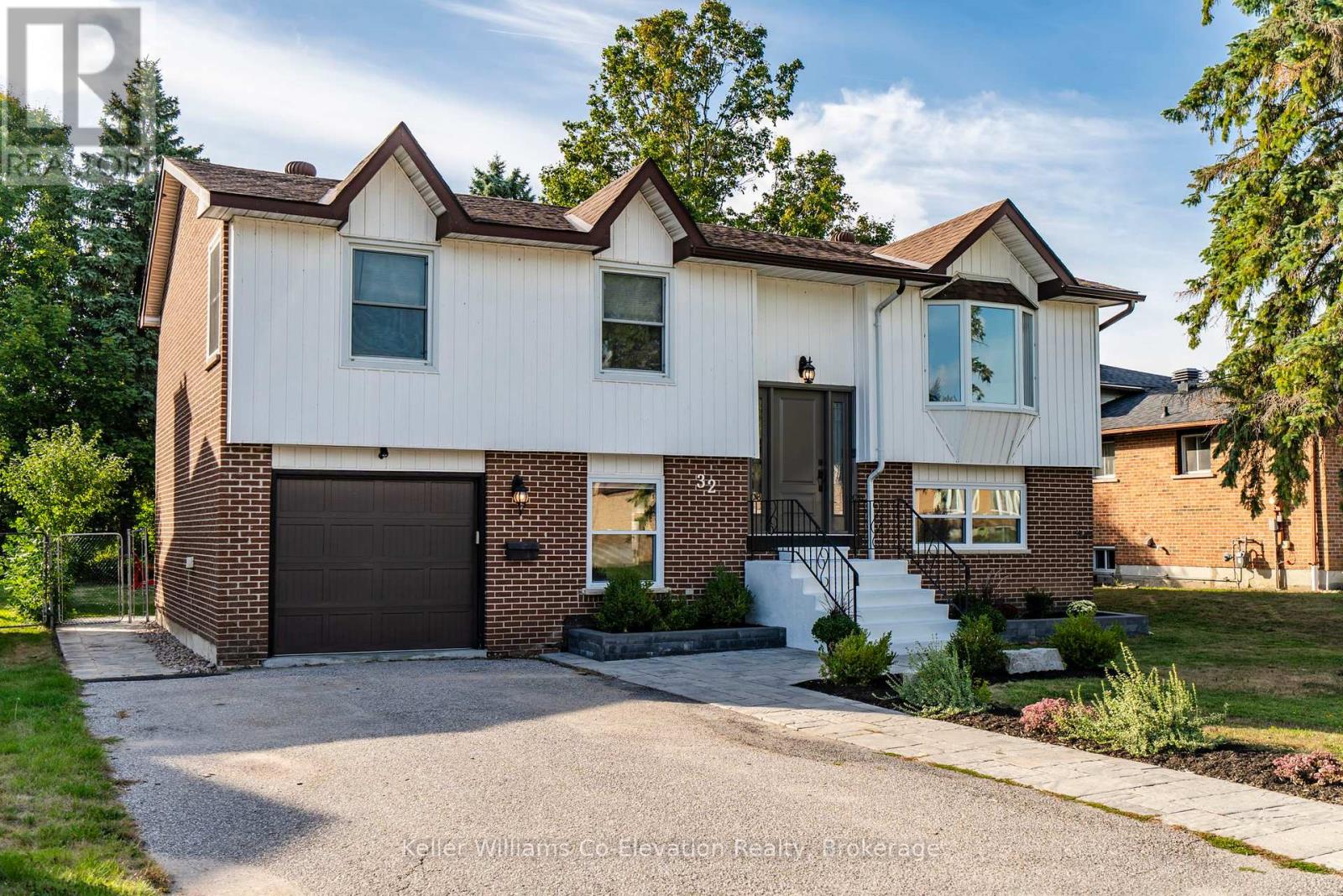 32 Lankin Blvd, Orillia, ON L3V 6T2