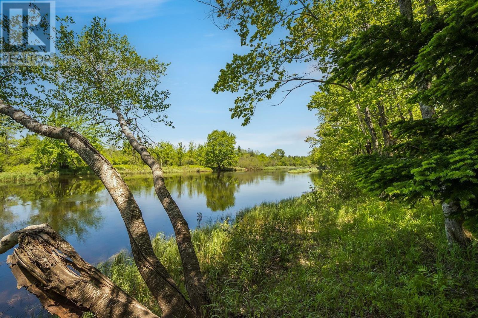 1 Old Post Rd, Enfield, NS B2T 1E2