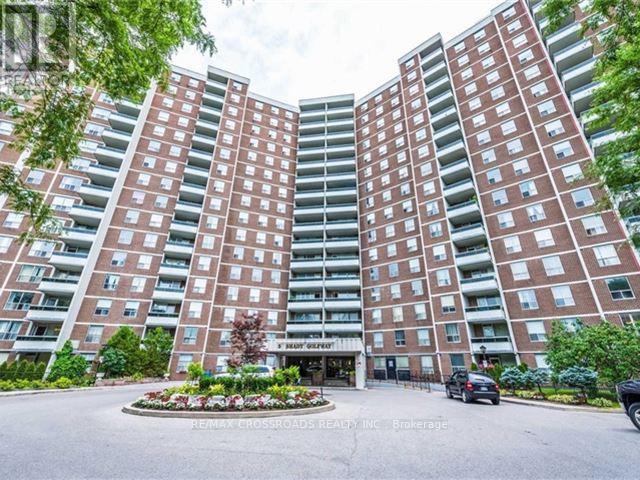 114 5 Shady Golf Golfway, Toronto Flemingdon Park, ON M3C 3A5