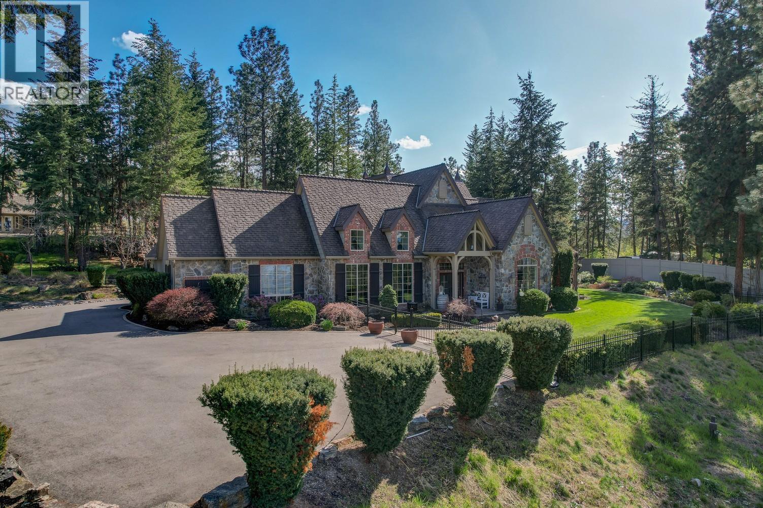 2957 Harvard Rd, Kelowna, BC V1W 4C2