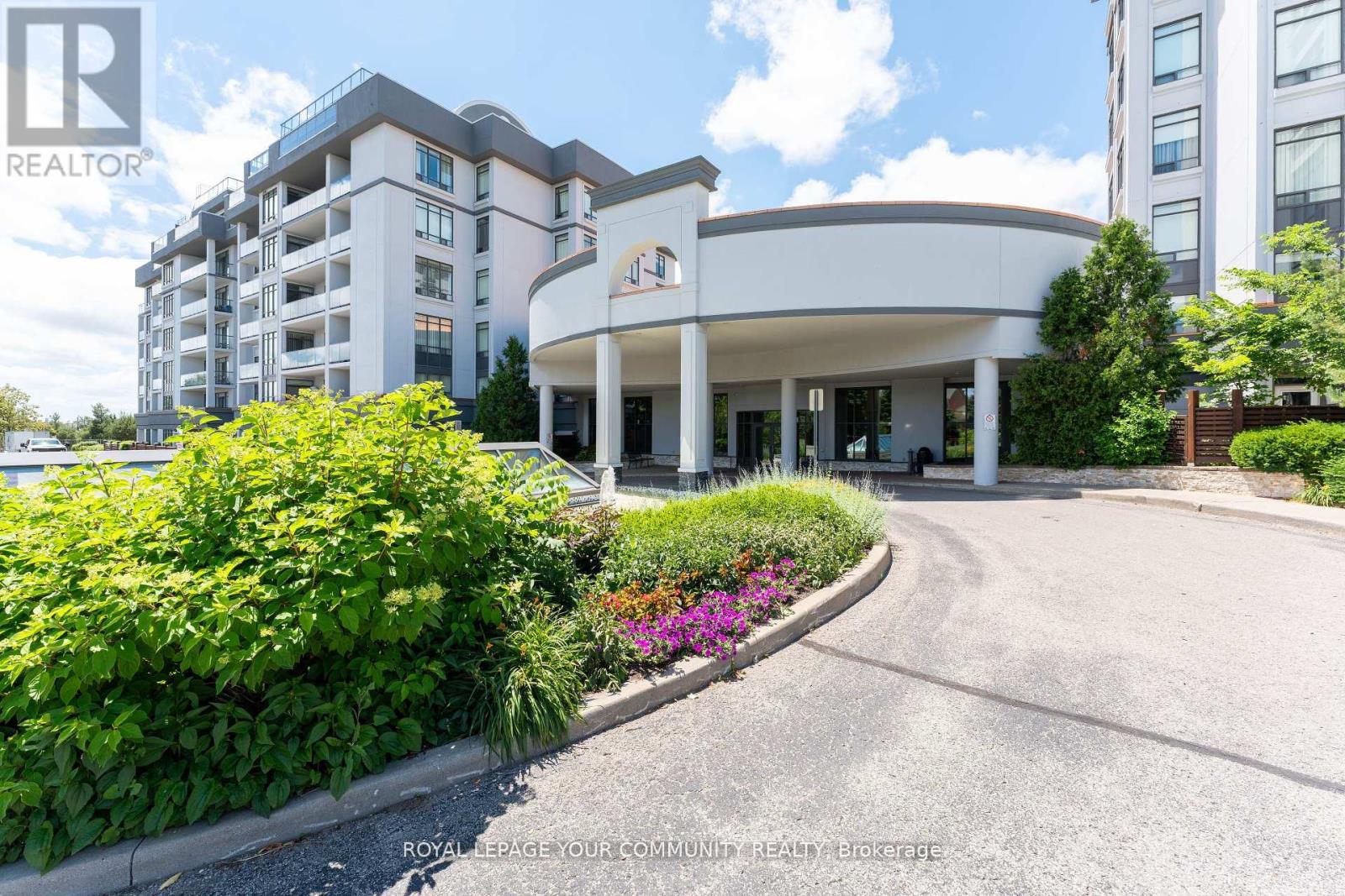 110 11121 Yonge St, Richmond Hill, ON L4C 0S7