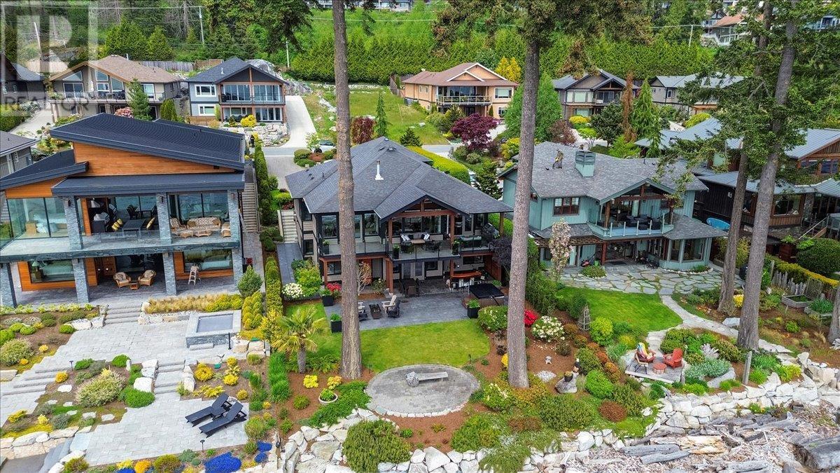 6015 Silverstone Ln, Sechelt, BC V7Z 0T8