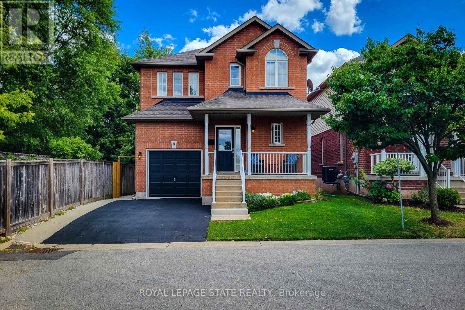 9 78 Peachwood Cres, Hamilton, ON L8E 5Z8