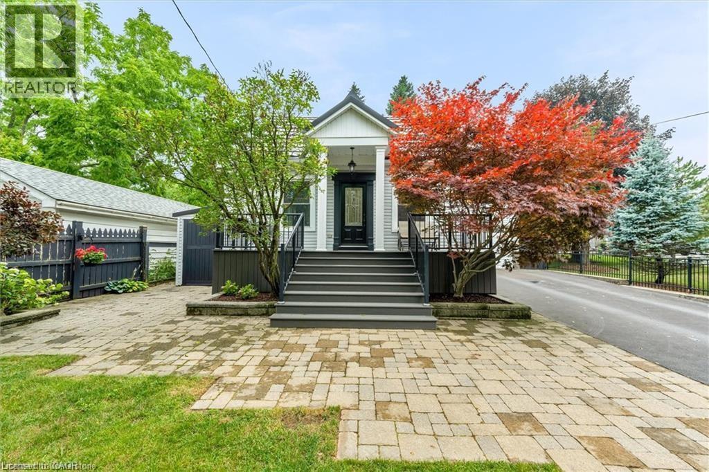 150 Old Guelph Rd, Dundas, ON L9H 5Y2