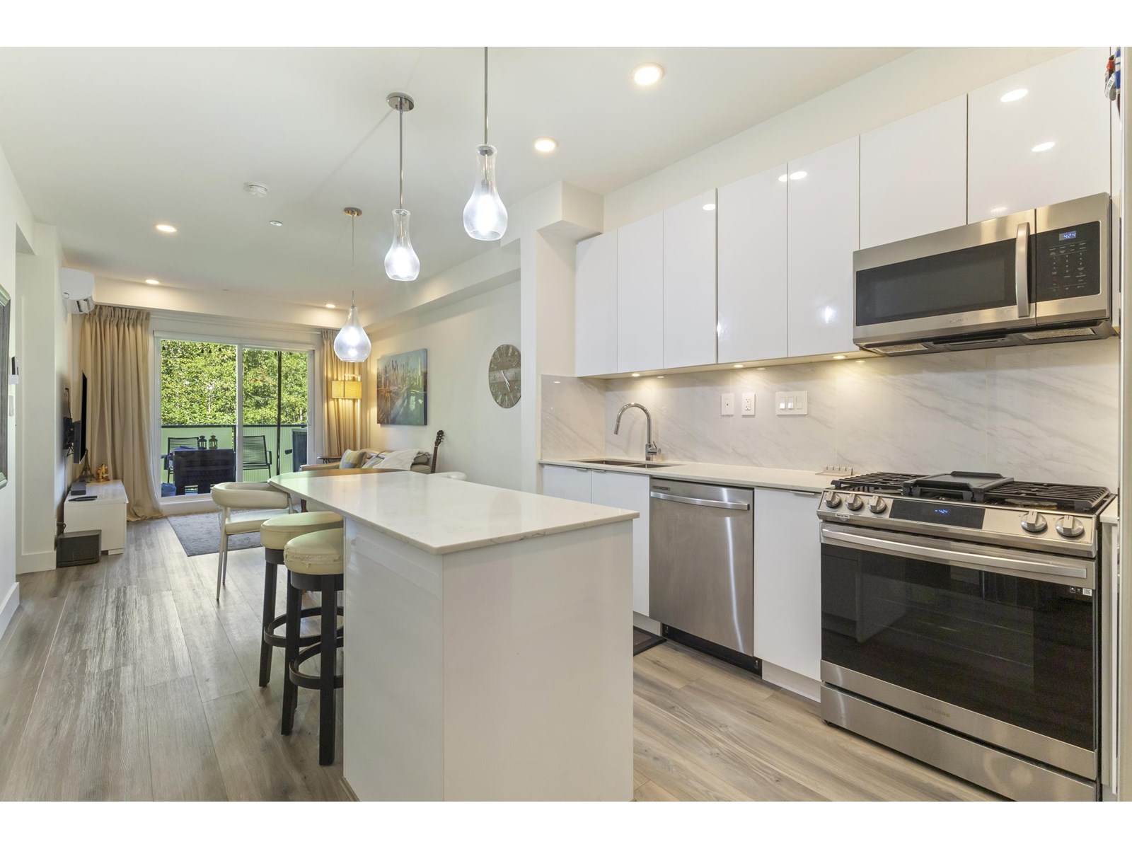 8447 202 St B413, Langley, BC V2Y 4K2