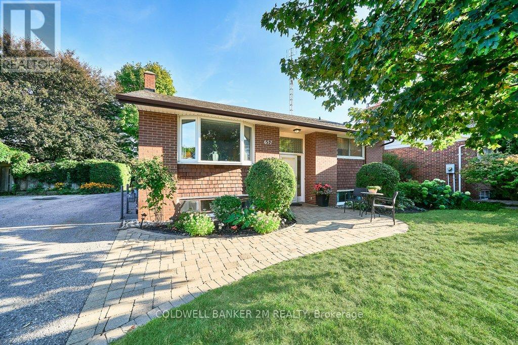 657 Balmoral Dr, Oshawa, ON L1J 3A6
