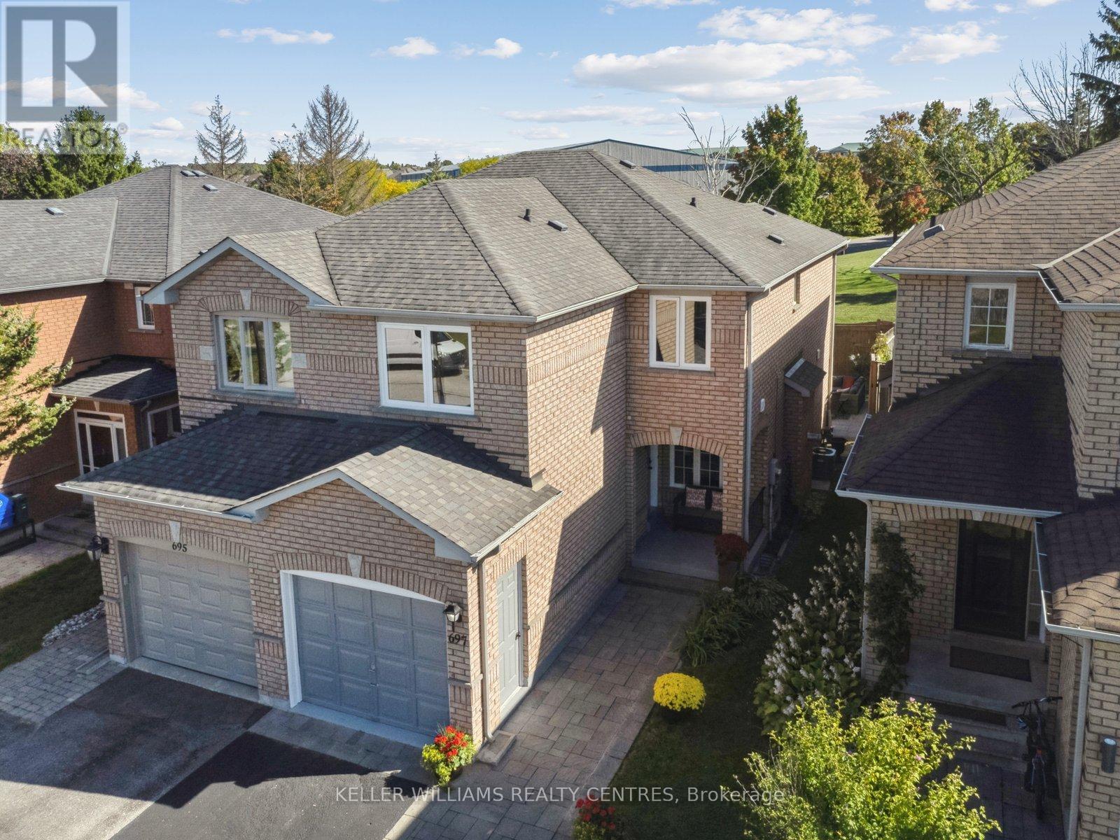 697 Walpole Cres, Newmarket, ON L3X 2B2