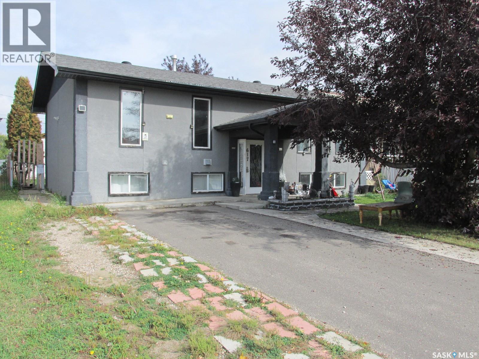 617 8 Avenue West, Nipawin, SK S0E 1E0