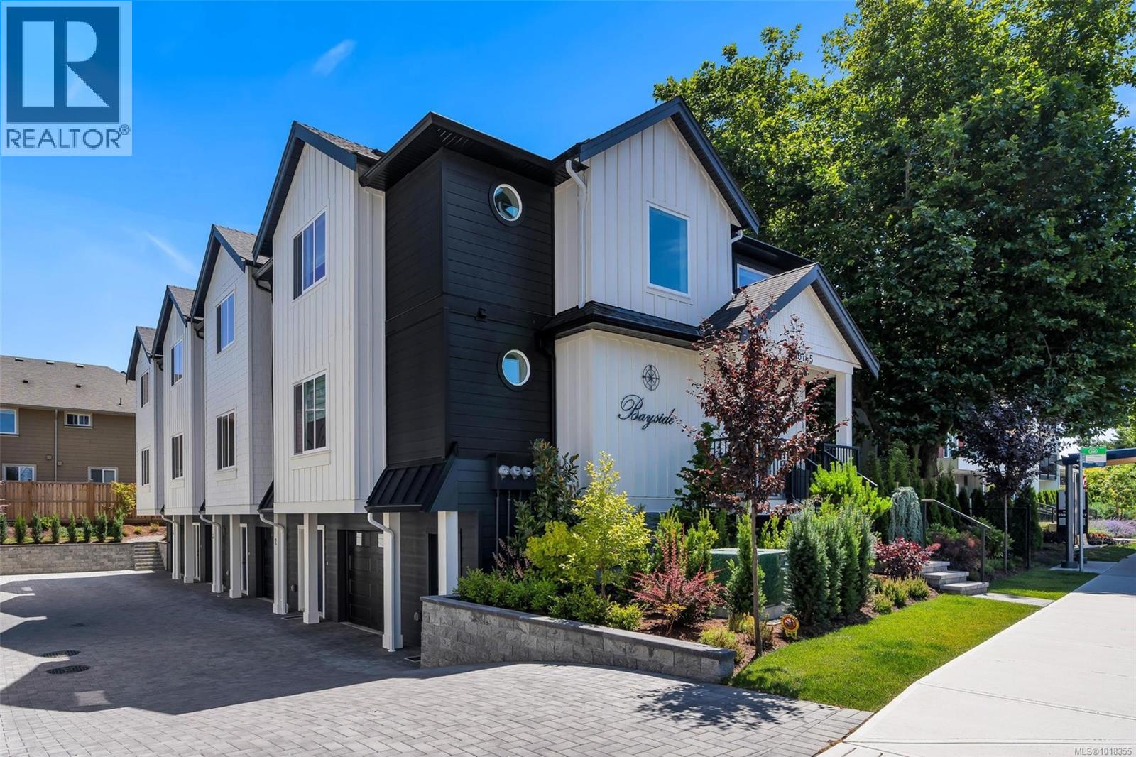 10145 Fifth St Unit 4 St, Sidney, BC V8L 2X8