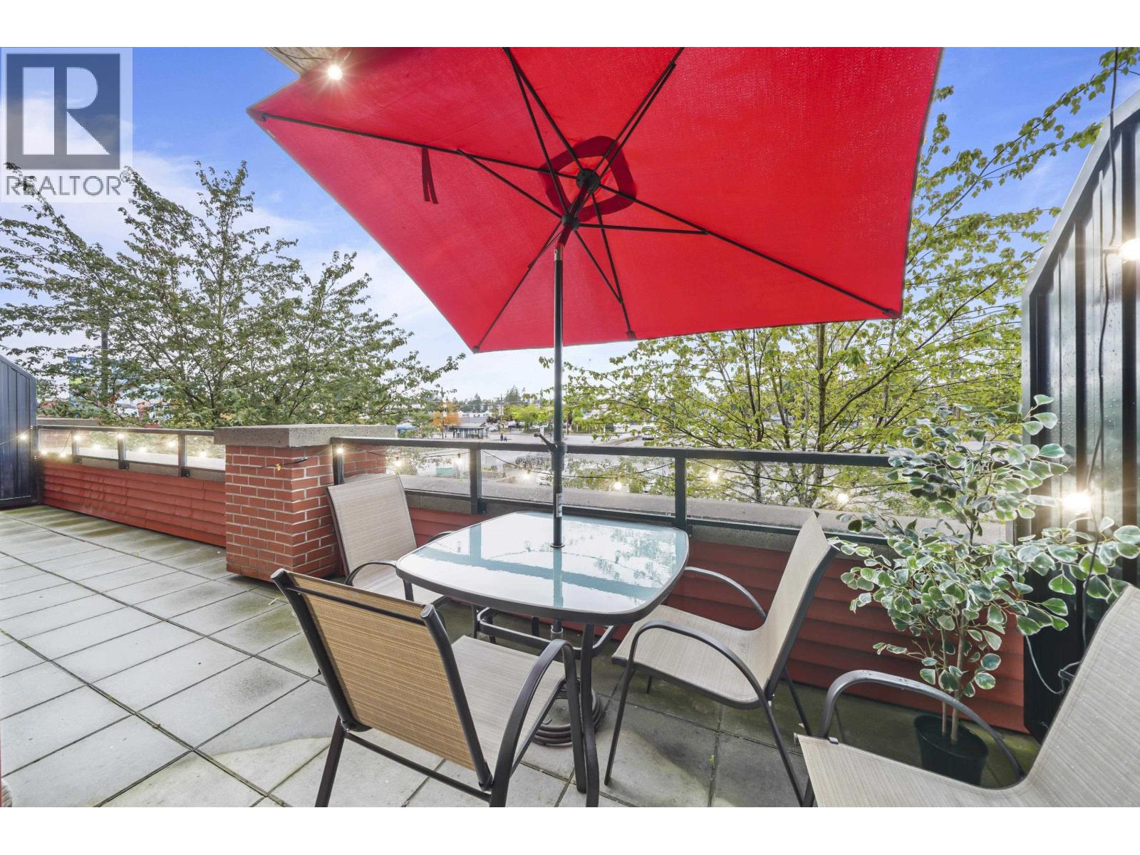 11882 226 Street Unit 212, Maple Ridge, BC V2X 9C7