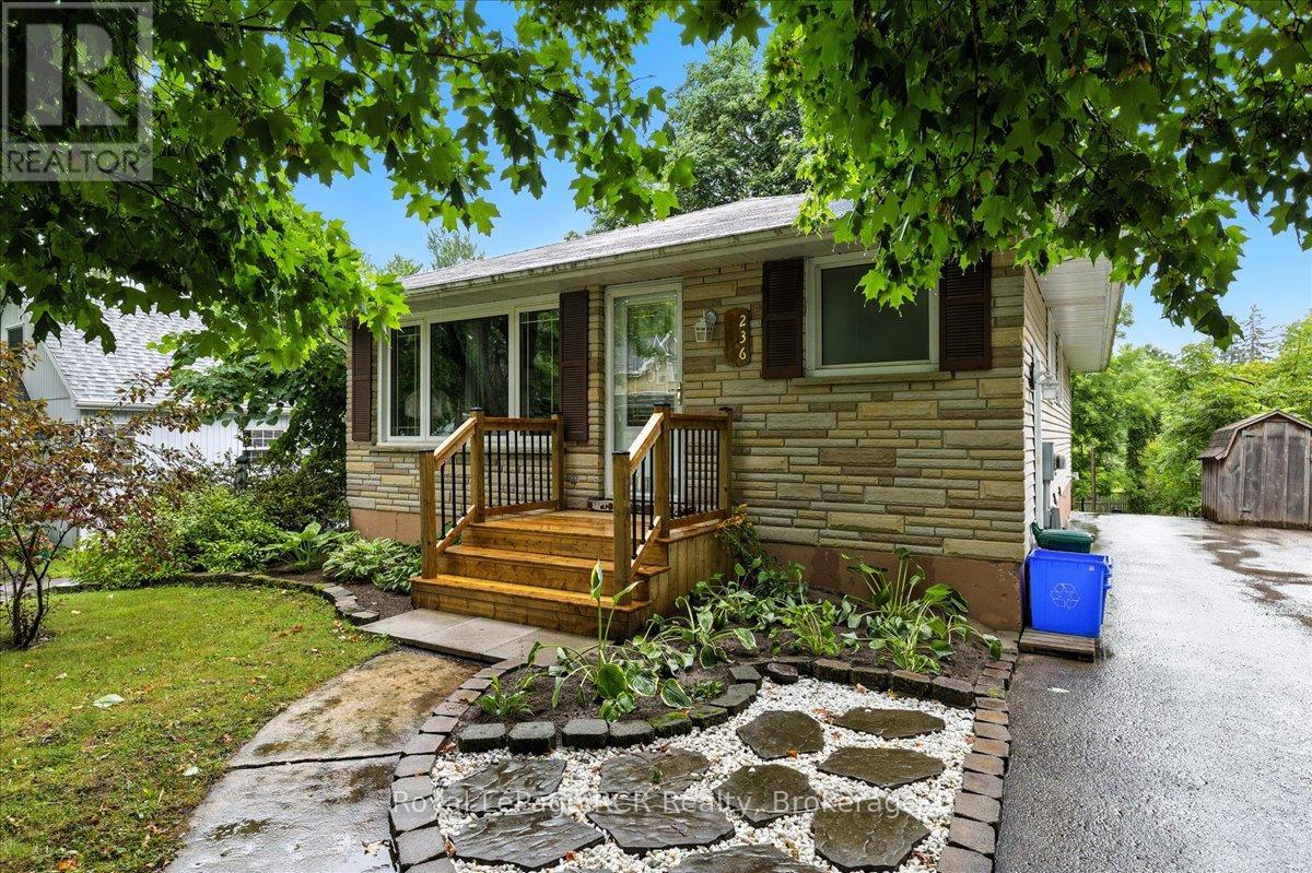 236 Normanby St N, Wellington North, ON N0G 2L1