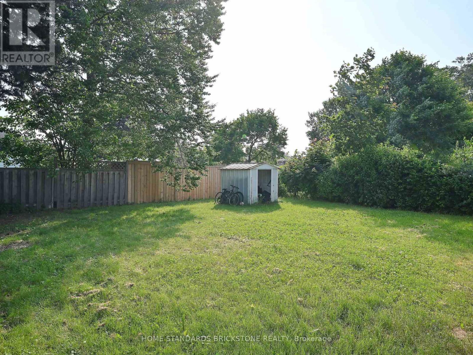 1360 Glen Rutley Cir, Mississauga, ON L4X 1Z6