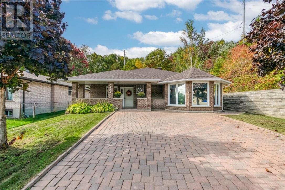 1265 Attlee Ave, Greater Sudbury, ON P3A 3J7