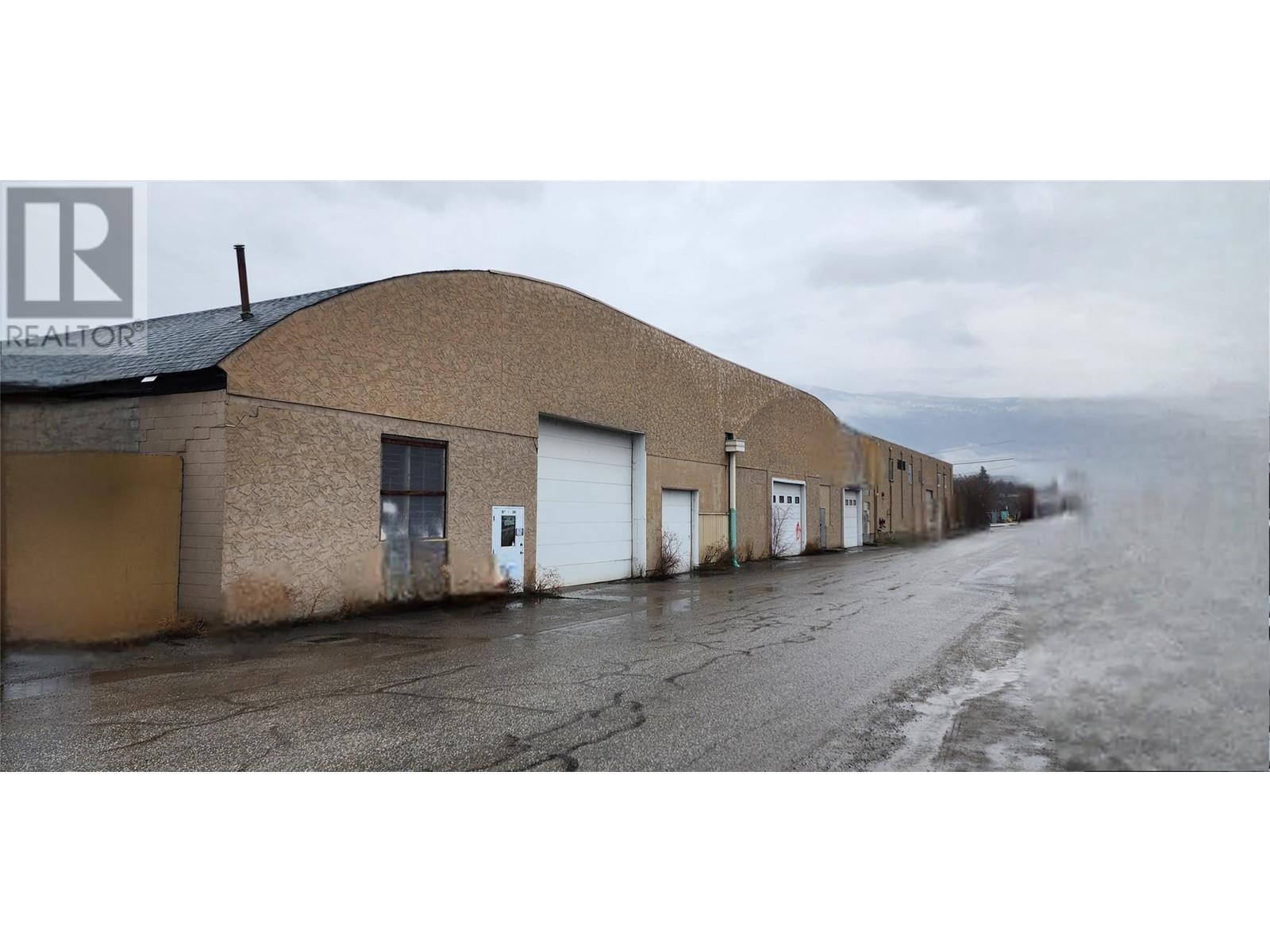 310 Coop Ave, Oliver, BC V0H 1T0