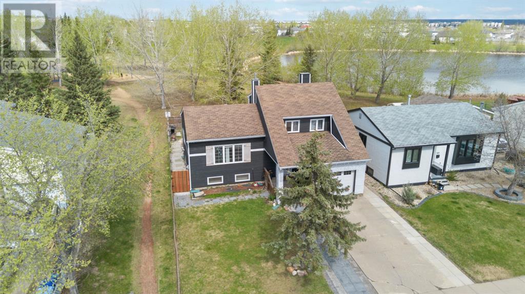 189 Brooks Pl, Fort Mcmurray, AB T9K 2E6