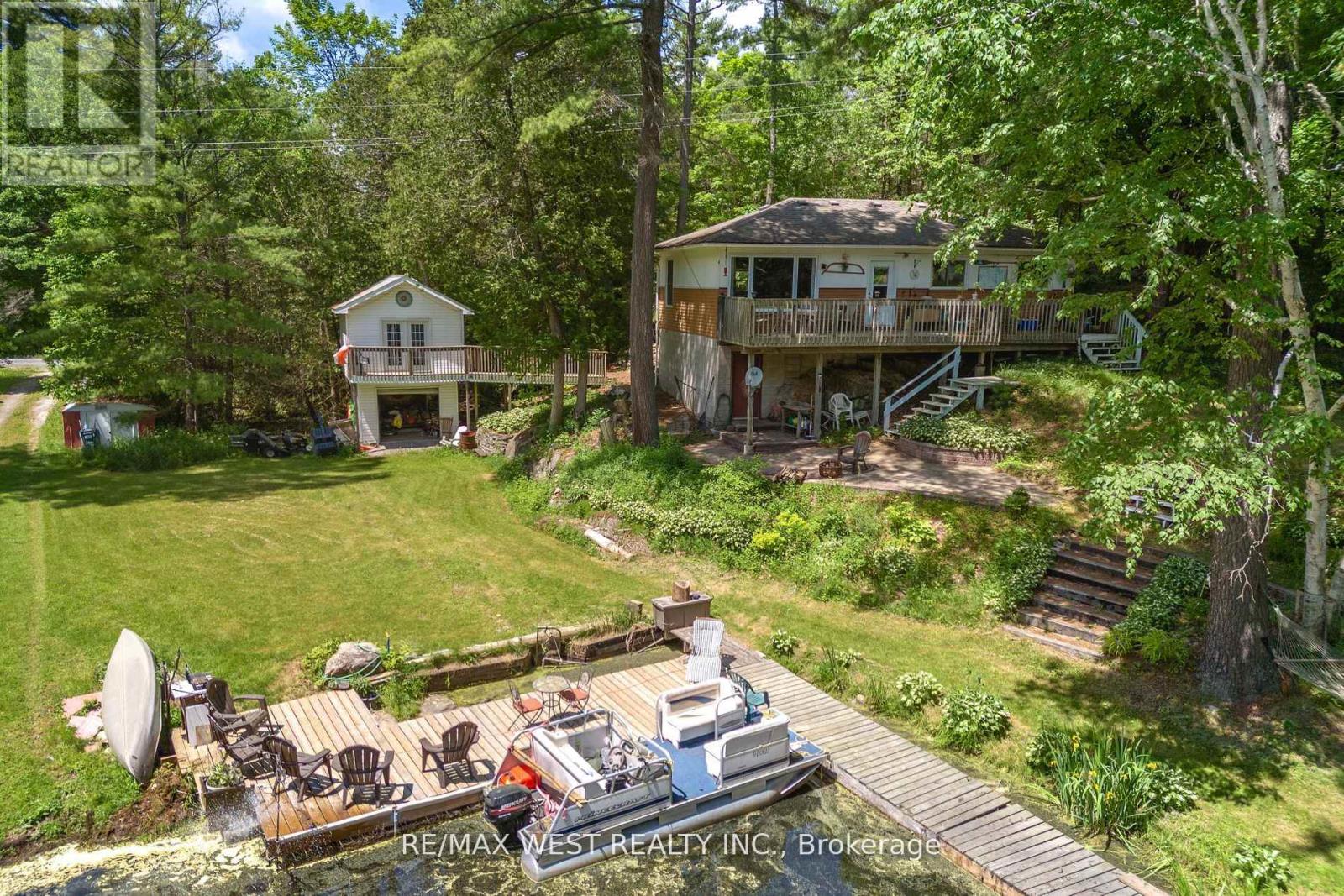 2735 Shepherd Ln, Selwyn, ON K0L 2H0