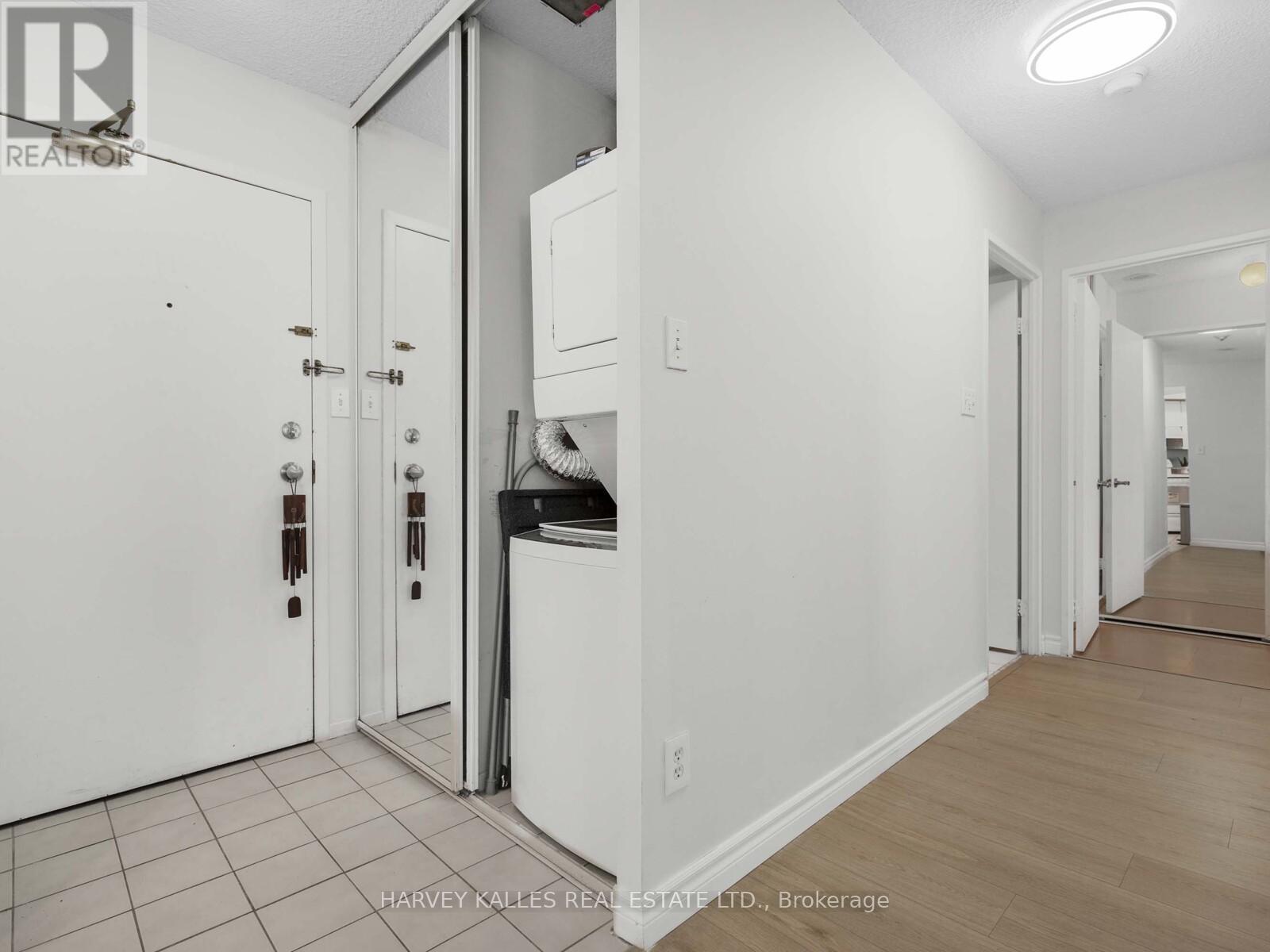 211 2550 Lawrence Ave E, Toronto Dorset Park, ON M1P 4Z3