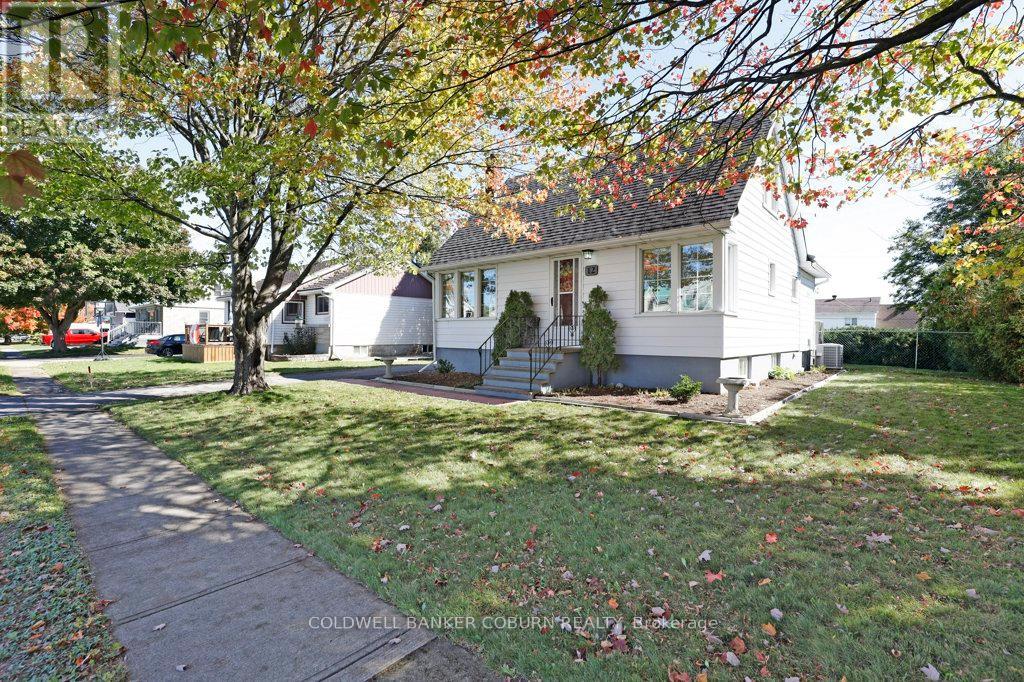 12 Maple Ave, South Dundas, ON K0E 1K0