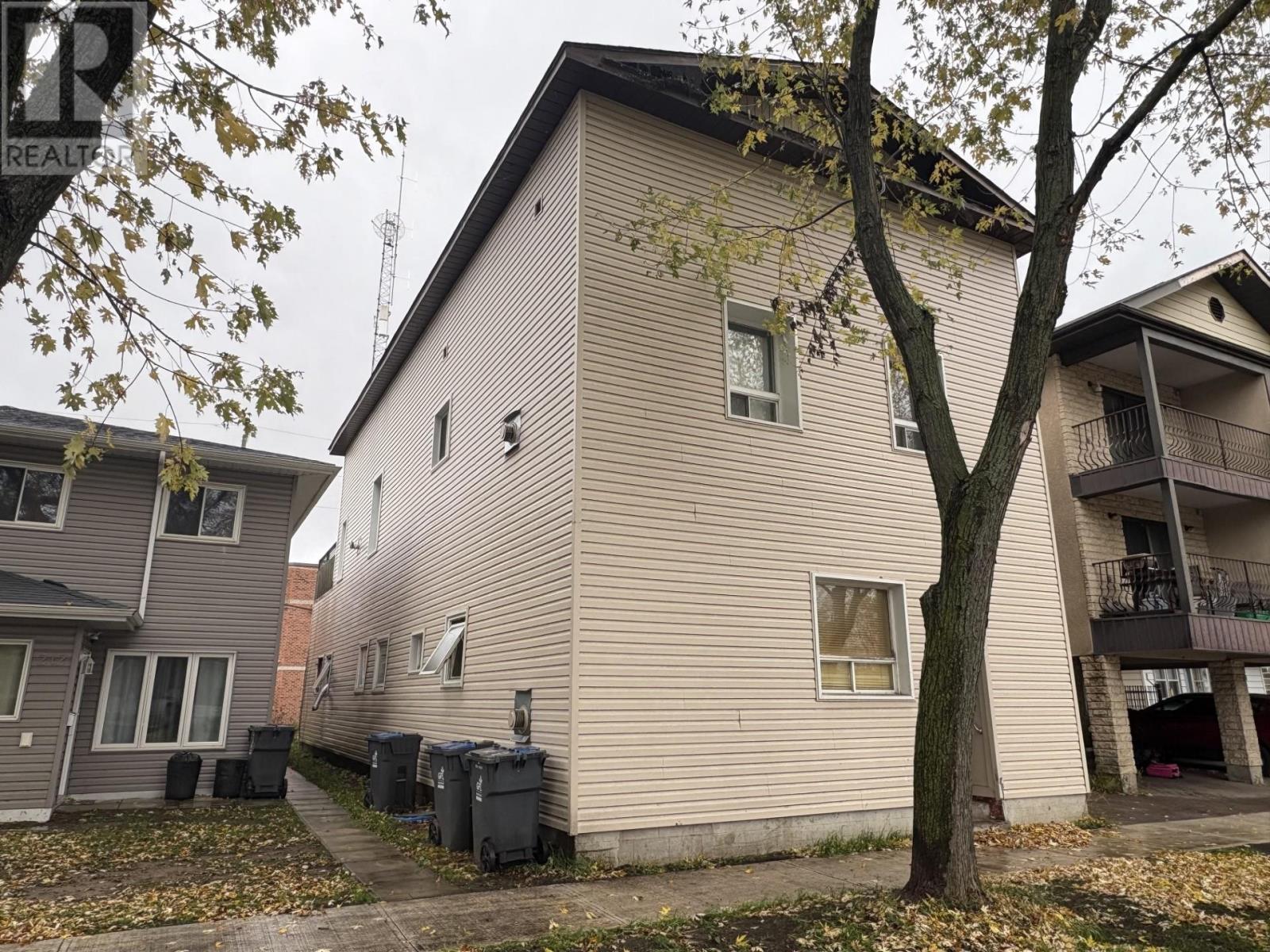 216 Leith, Thunder Bay, ON P7C 1M8