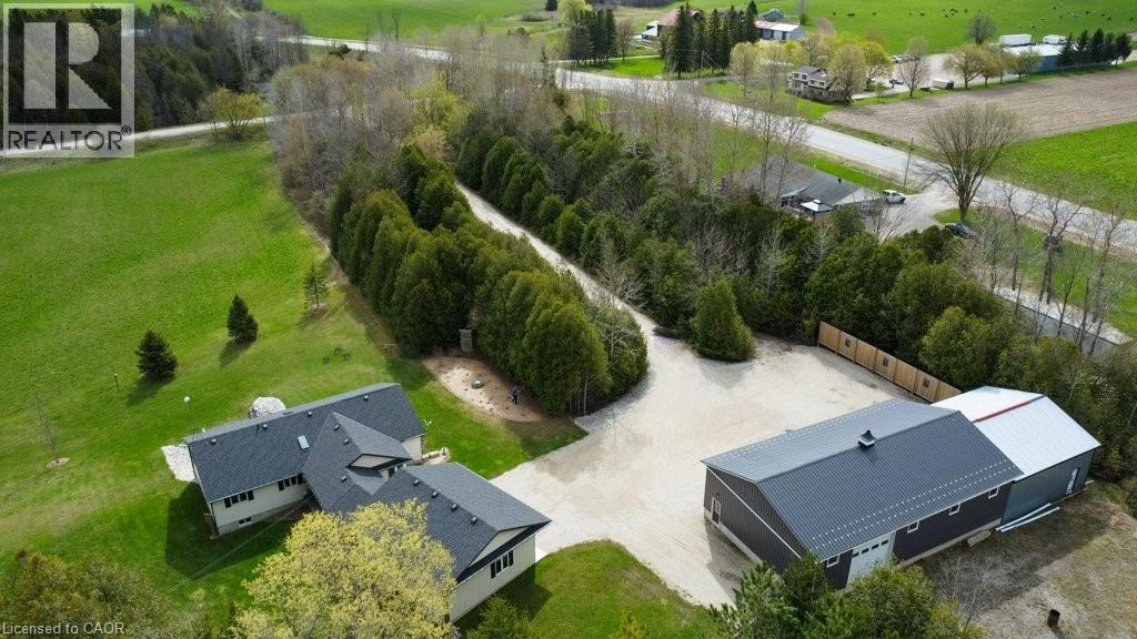 112 Old Bridge Rd S, Hanover, ON N4N 3B8