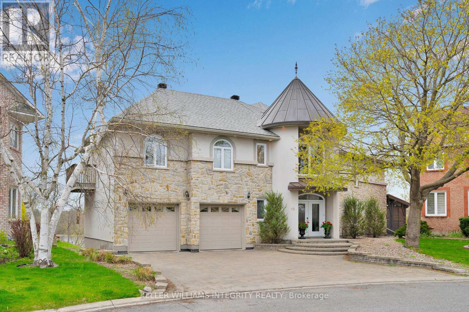 12 Rideau Shore Ct, Ottawa, ON K2C 3Y8