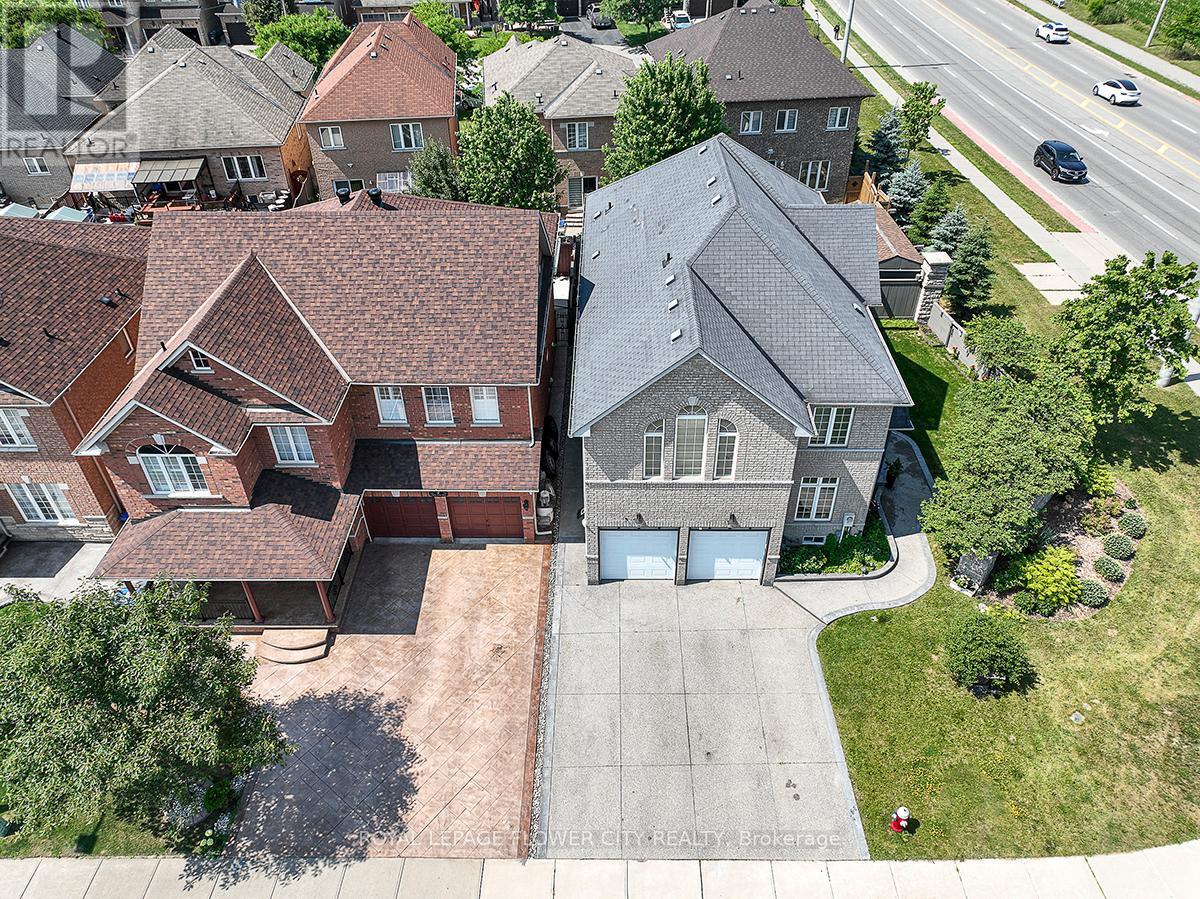 2 Yellow Avens Blvd, Brampton, ON L6R 0K5