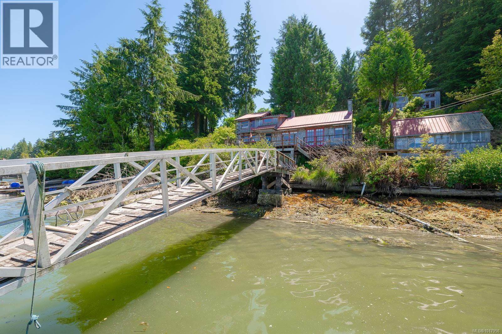 310 Tower Rd, Bamfield, BC V0R 1B0