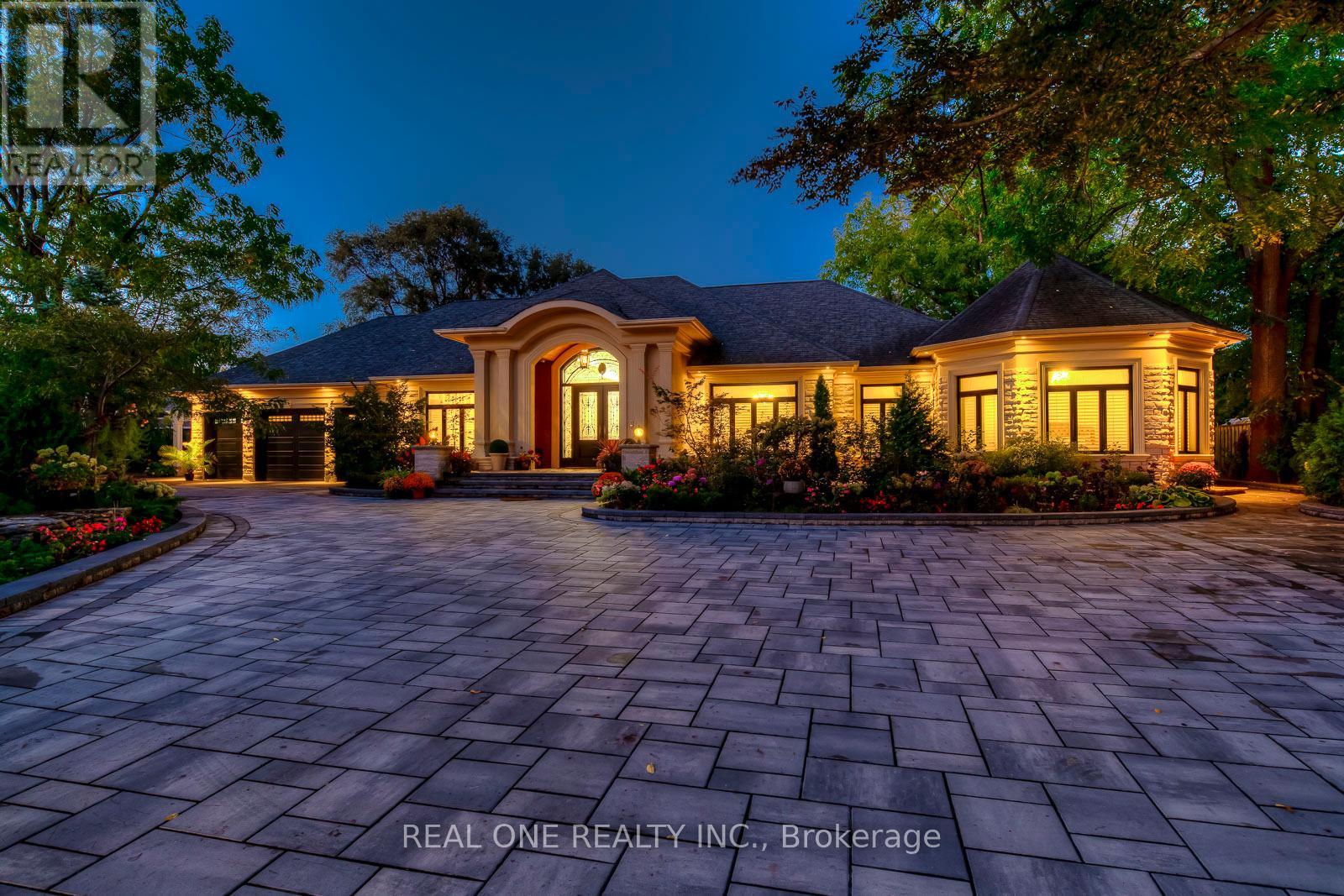 431 Fourth Line, Oakville, ON L6L 5A5