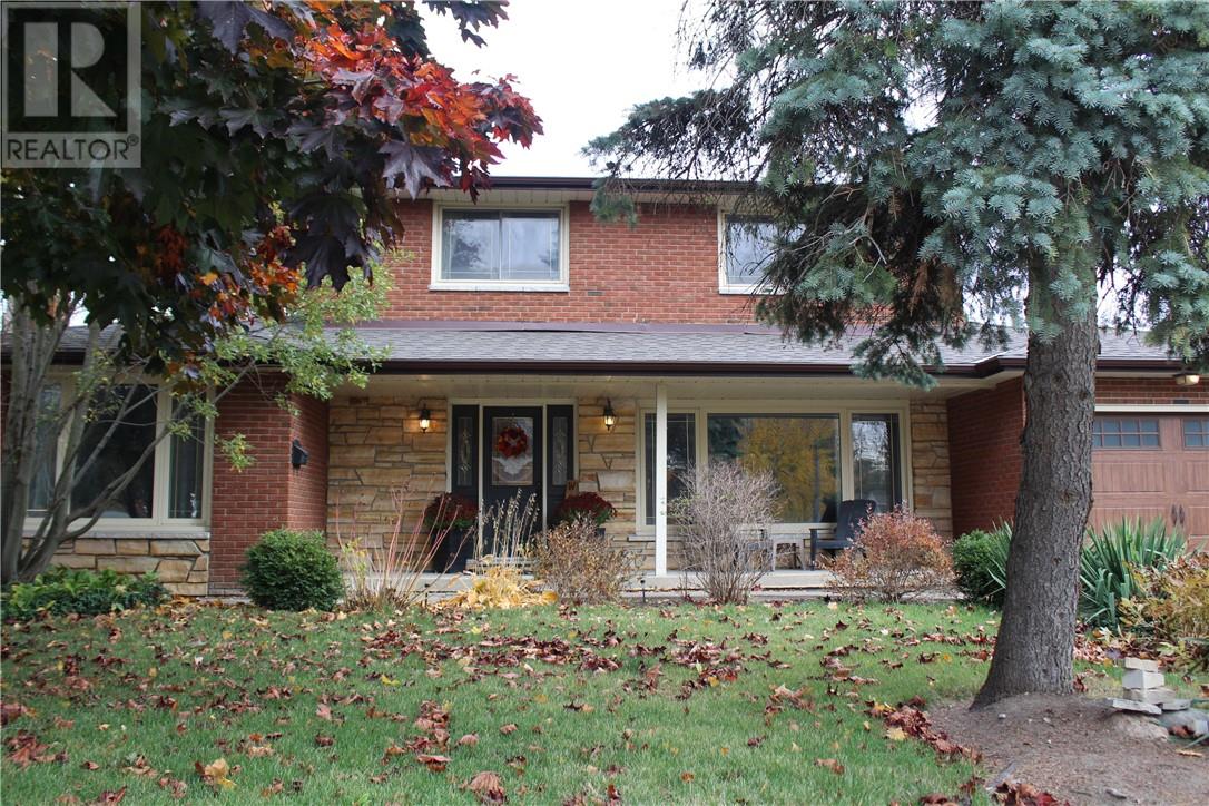 15 Rodney St, Barrie, ON L4M 4B5