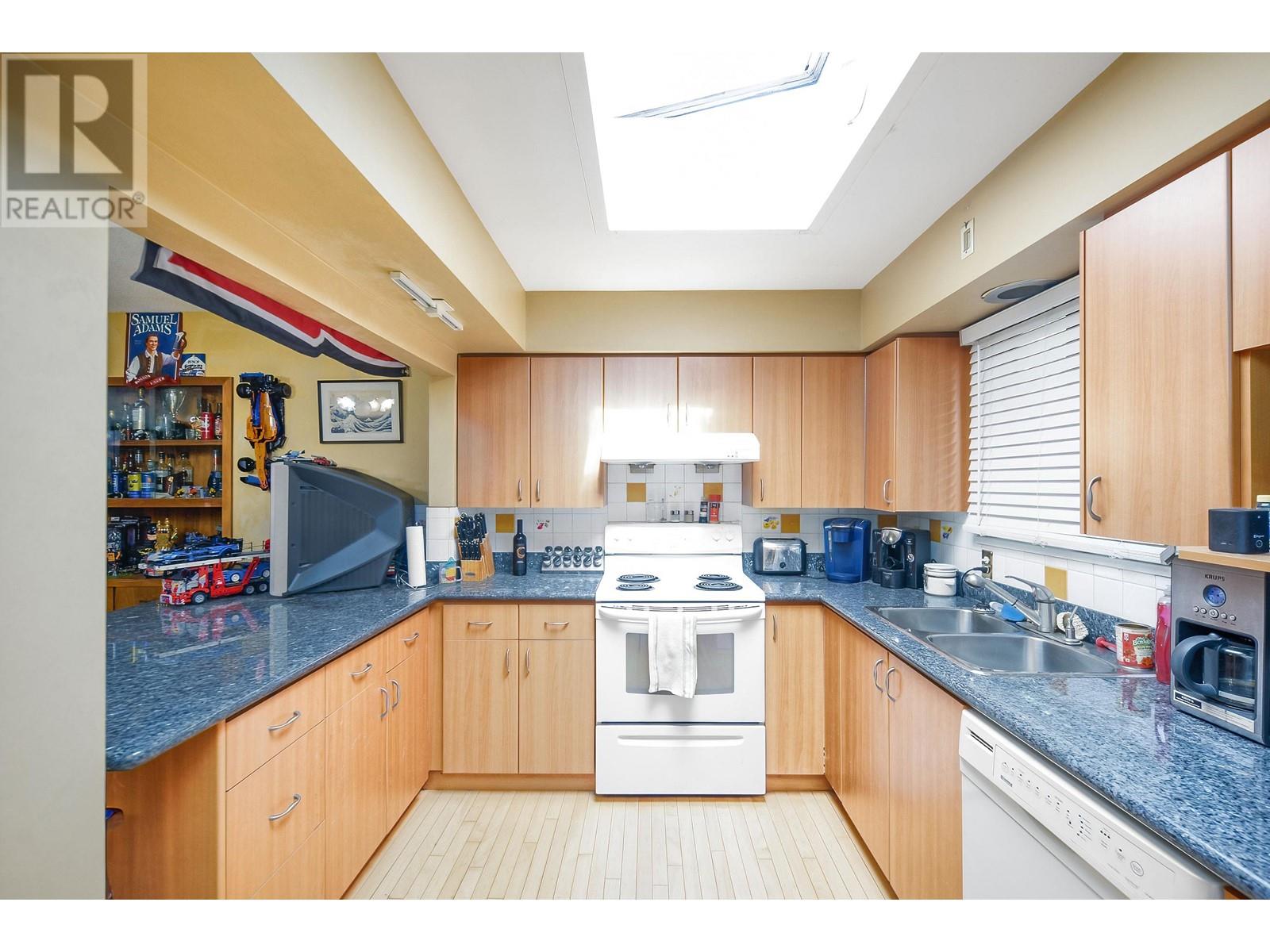 10971 Dennis Cres, Richmond, BC V7A 3S3