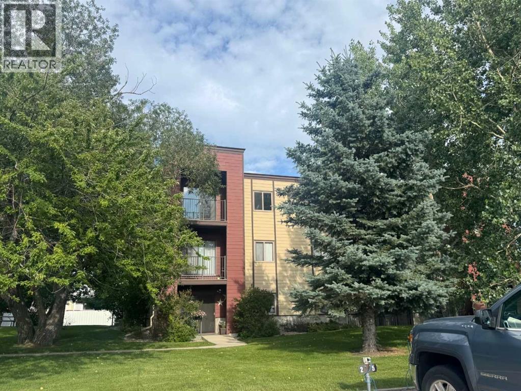 3440 23 Avenue S Unit 15, Lethbridge, AB T1K 4K4