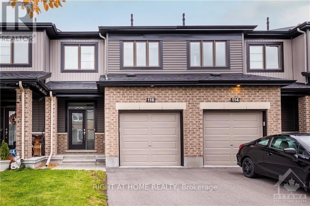 116 Vendome St, Ottawa, ON K4A 3W4