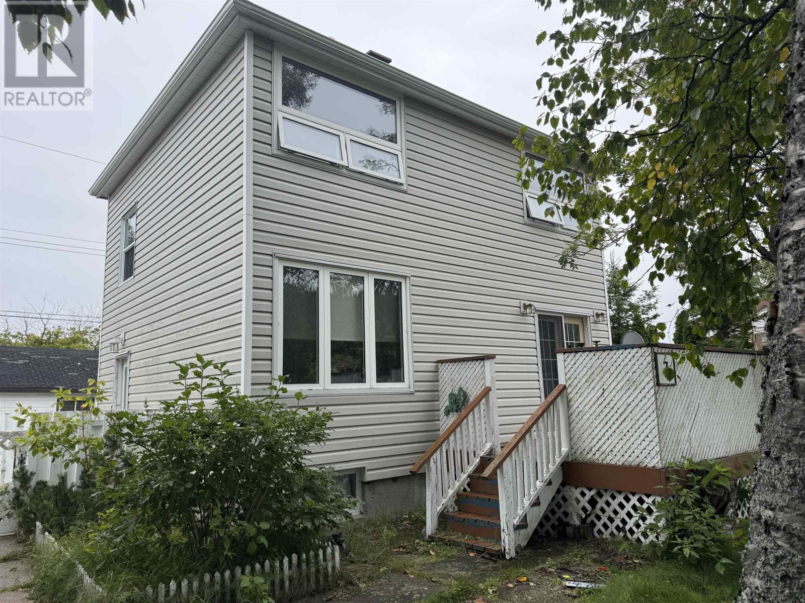 3 Ross Ave, Marathon, ON P0T 2E0